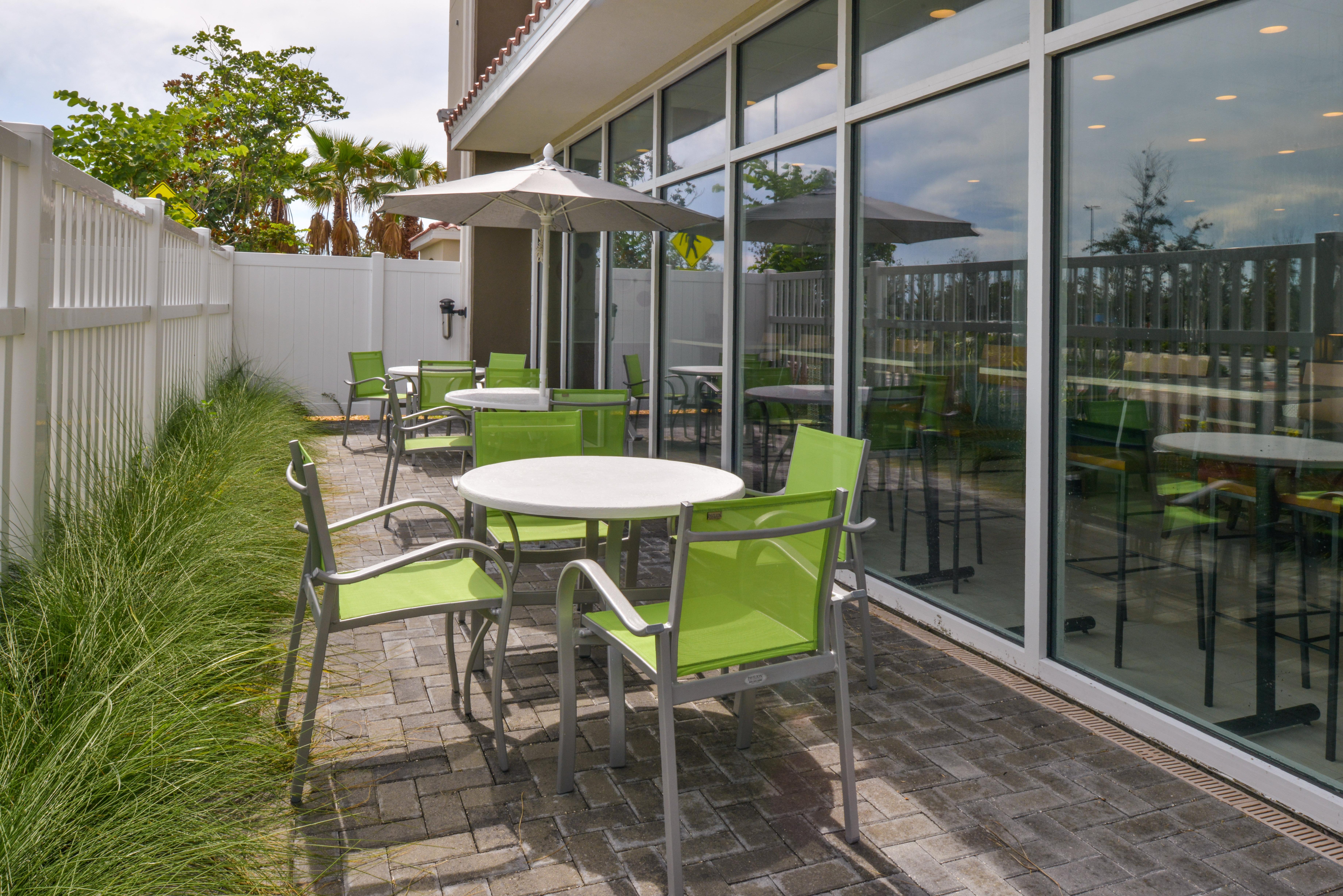 Holiday Inn Express & Suites - St. Petersburg - Madeira Beach, An Ihg Hotel Exterior foto